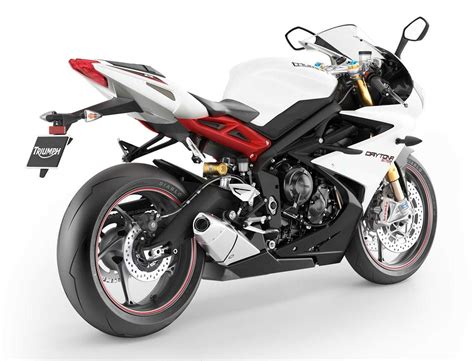 triumph daytona 675r specs.